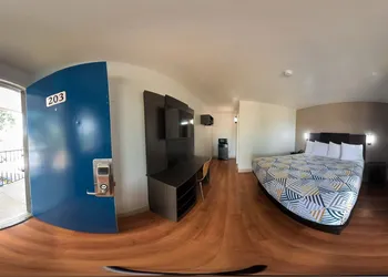 Motel 6 Conroe, TX hotel thumbnail 8