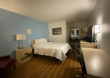 Loyalty Inn Tallahassee hotel thumbnail 5