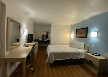 Loyalty Inn Tallahassee hotel thumbnail 7