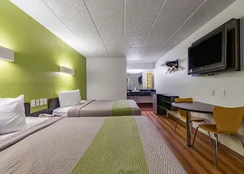 Days Inn by Wyndham Cincinnati I-71 hotel thumbnail 5
