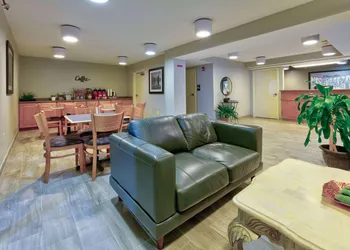 Super 8 by Wyndham Diberville Biloxi Area hotel thumbnail 6