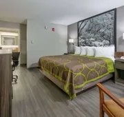 Super 8 by Wyndham Diberville Biloxi Area hotel detail image 7