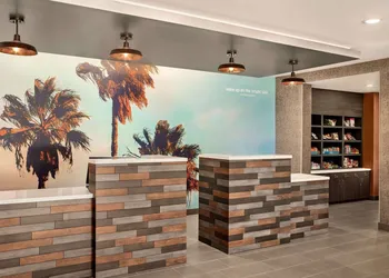 La Quinta Inn & Suites by Wyndham San Bernardino hotel thumbnail 8