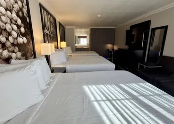 The Orchard Hotel Ukiah Mendocino County hotel thumbnail 3