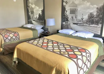 Super 8 by Wyndham Indianapolis South hotel thumbnail 8