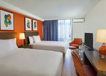 Courtyard by Marriott Waikiki Beach hotel thumbnail 8