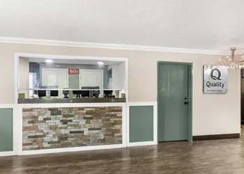 Quality Inn Atlanta Airport - Central hotel thumbnail 2