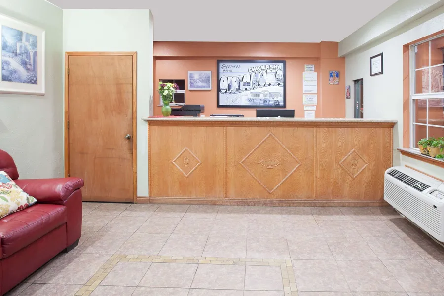 Super 8 by Wyndham Chickasha hotel detail image 2