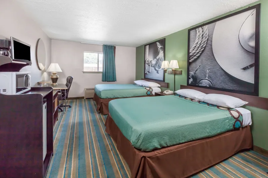 Super 8 by Wyndham Chickasha hotel detail image 6