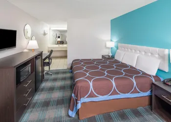 Howard Johnson by Wyndham Vicksburg hotel thumbnail 8