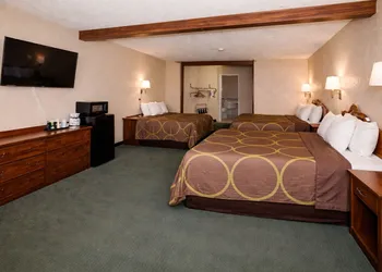 Super 8 by Wyndham Gallup hotel thumbnail 7