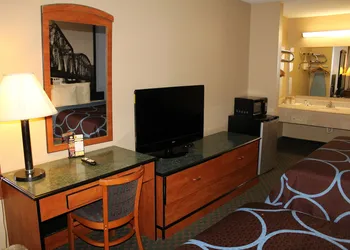 Super 8 by Wyndham Bossier City/Shreveport Area hotel thumbnail 7
