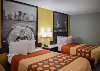 Super 8 by Wyndham Raleigh Downtown hotel thumbnail 3
