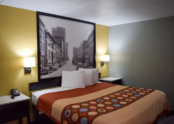 Super 8 by Wyndham Raleigh Downtown hotel thumbnail 5