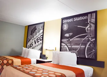 Super 8 by Wyndham Raleigh Downtown hotel thumbnail 6