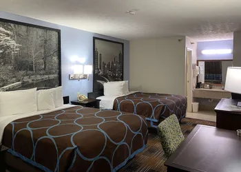 Super 8 by Wyndham Covington hotel thumbnail 8