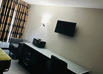 BlissPoint Inn Northwest Indianapolis hotel thumbnail 5