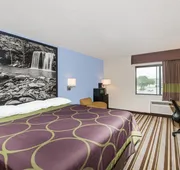Super 8 by Wyndham Jonesboro hotel detail image 5