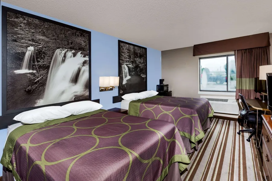 Super 8 by Wyndham Jonesboro hotel detail image 6
