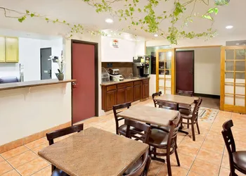 Super 8 by Wyndham Yucca Val/Joshua Tree Nat Pk Area hotel thumbnail 2