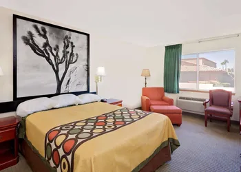 Super 8 by Wyndham Yucca Val/Joshua Tree Nat Pk Area hotel thumbnail 7