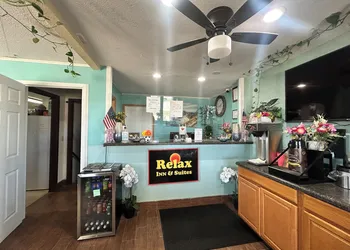 Relax Inn hotel thumbnail 2