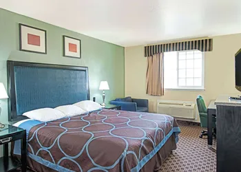 Super 8 by Wyndham Sacramento/Florin Rd hotel thumbnail 5
