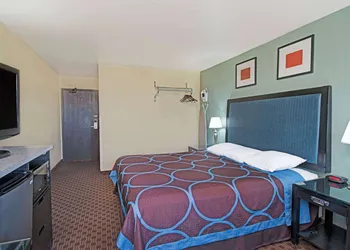 Super 8 by Wyndham Sacramento/Florin Rd hotel thumbnail 8