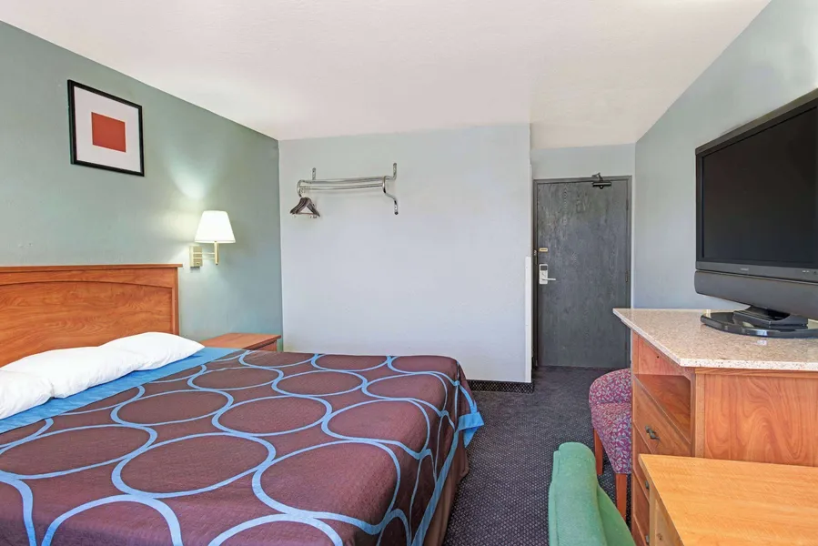 Super 8 by Wyndham Sacramento/Florin Rd hotel detail image 6