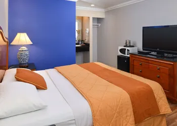 Highlander Motel hotel thumbnail 2
