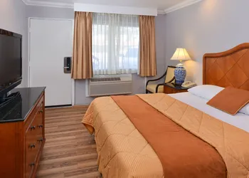 Highlander Motel hotel thumbnail 4