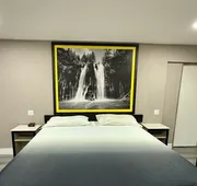Super 8 by Wyndham Visalia hotel detail image 5