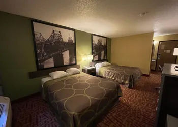 Super 8 by Wyndham Van Buren/Ft. Smith Area hotel thumbnail 8