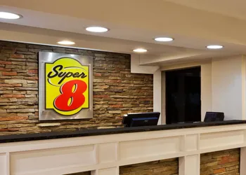 Super 8 by Wyndham Ringgold/Chattanooga Area hotel thumbnail 2