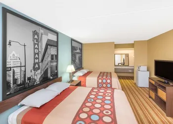 Super 8 by Wyndham Dothan hotel thumbnail 8