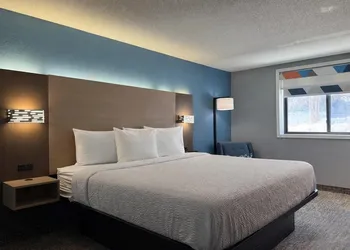 Baymont by Wyndham Mankato hotel thumbnail 5