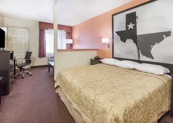 Premier Inn Palestine hotel thumbnail 3