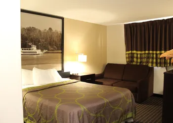 Super 8 by Wyndham Clear Lake hotel thumbnail 7