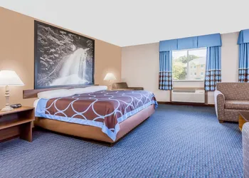 Super 8 by Wyndham El Dorado hotel thumbnail 8