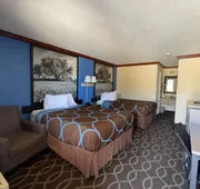 Super 8 by Wyndham San Marcos hotel detail image 3