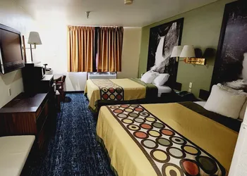 Super 8 by Wyndham Rawlins hotel thumbnail 6