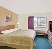 Super 8 by Wyndham Battle Mountain hotel detail image 5
