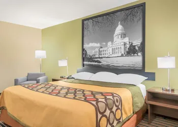 Super 8 by Wyndham Bryant Little Rock Area hotel thumbnail 5