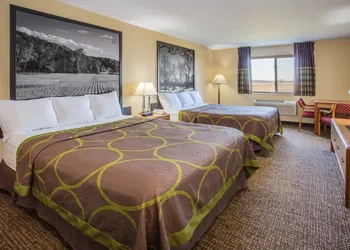Super 8 by Wyndham Remington hotel thumbnail 5