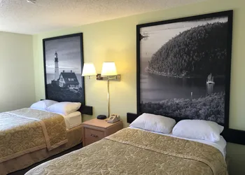 Super 8 by Wyndham Augusta hotel thumbnail 3