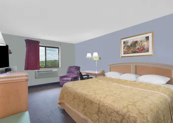 Super 8 by Wyndham Augusta hotel thumbnail 8