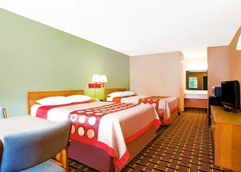 Americas Best Value Inn Darien hotel thumbnail 3