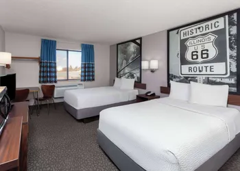 Super 8 by Wyndham Romeoville Bolingbrook hotel thumbnail 5