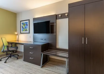Holiday Inn Express & Suites White Haven - Poconos by IHG hotel thumbnail 8