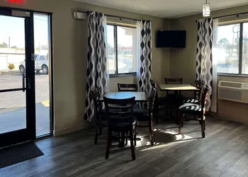 Econo Lodge Spring Lake near Fort Bragg hotel thumbnail 3